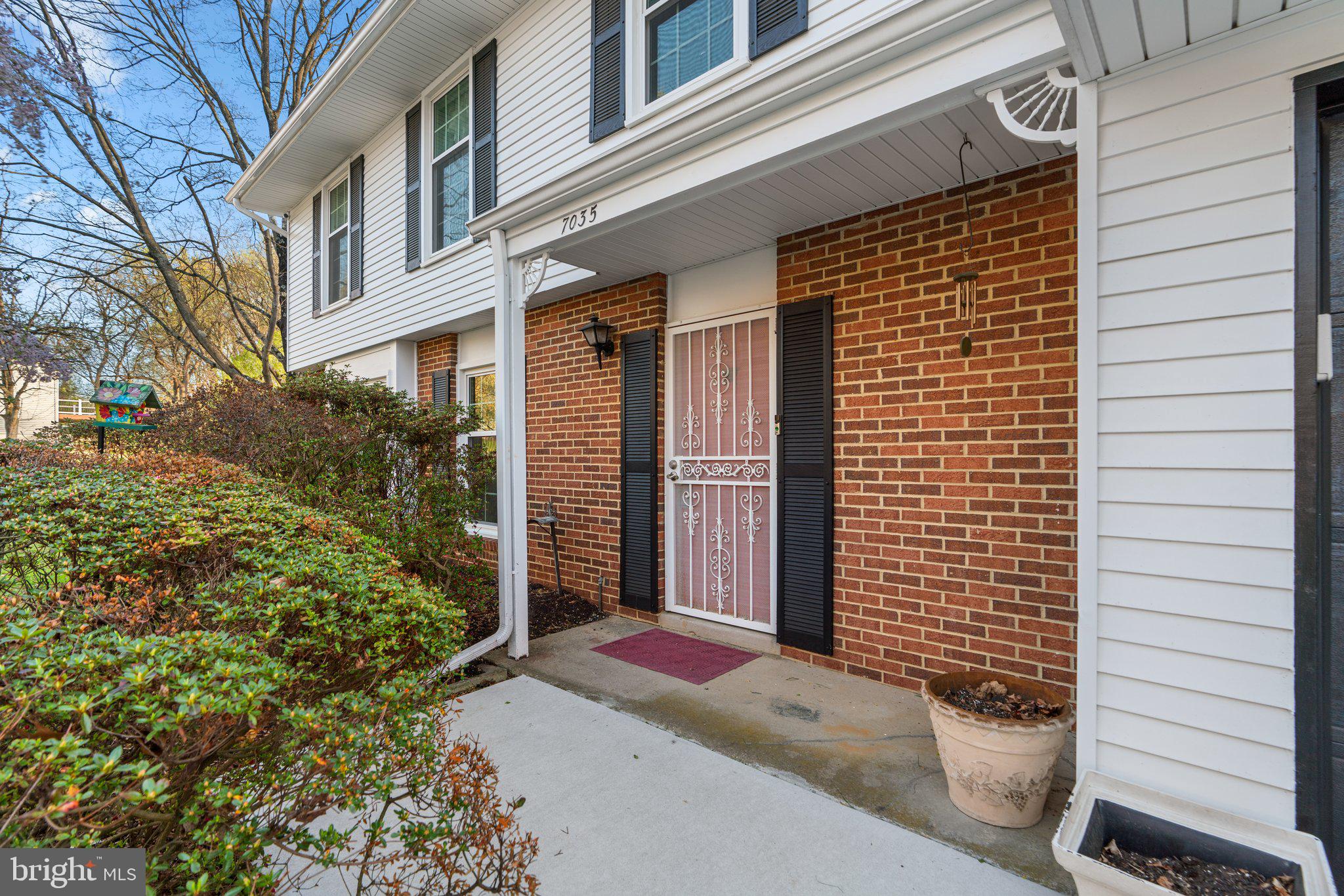 VILLAGE OF OWEN BROWN - Residential