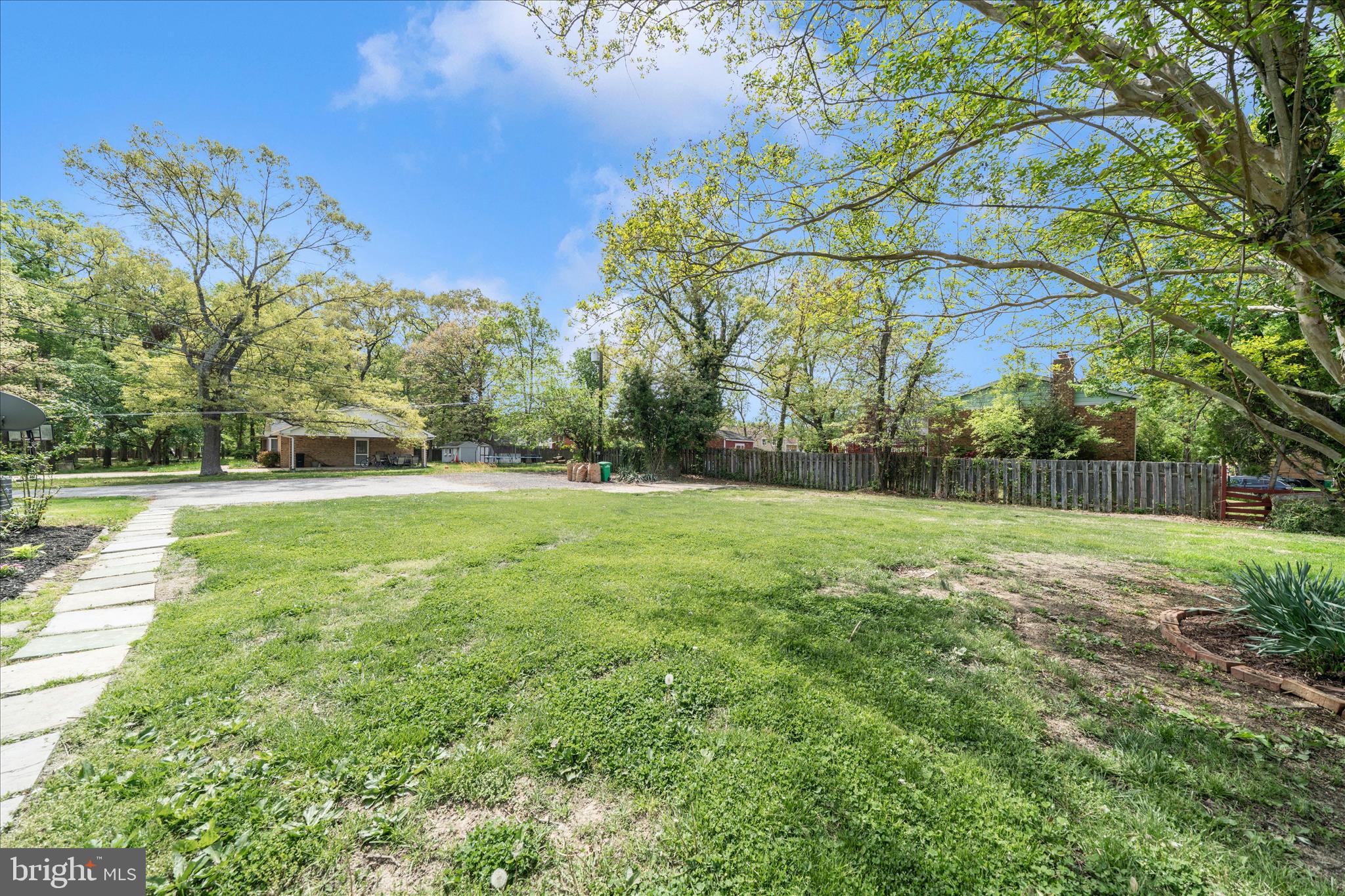 TEMPLE HILLS - Residential