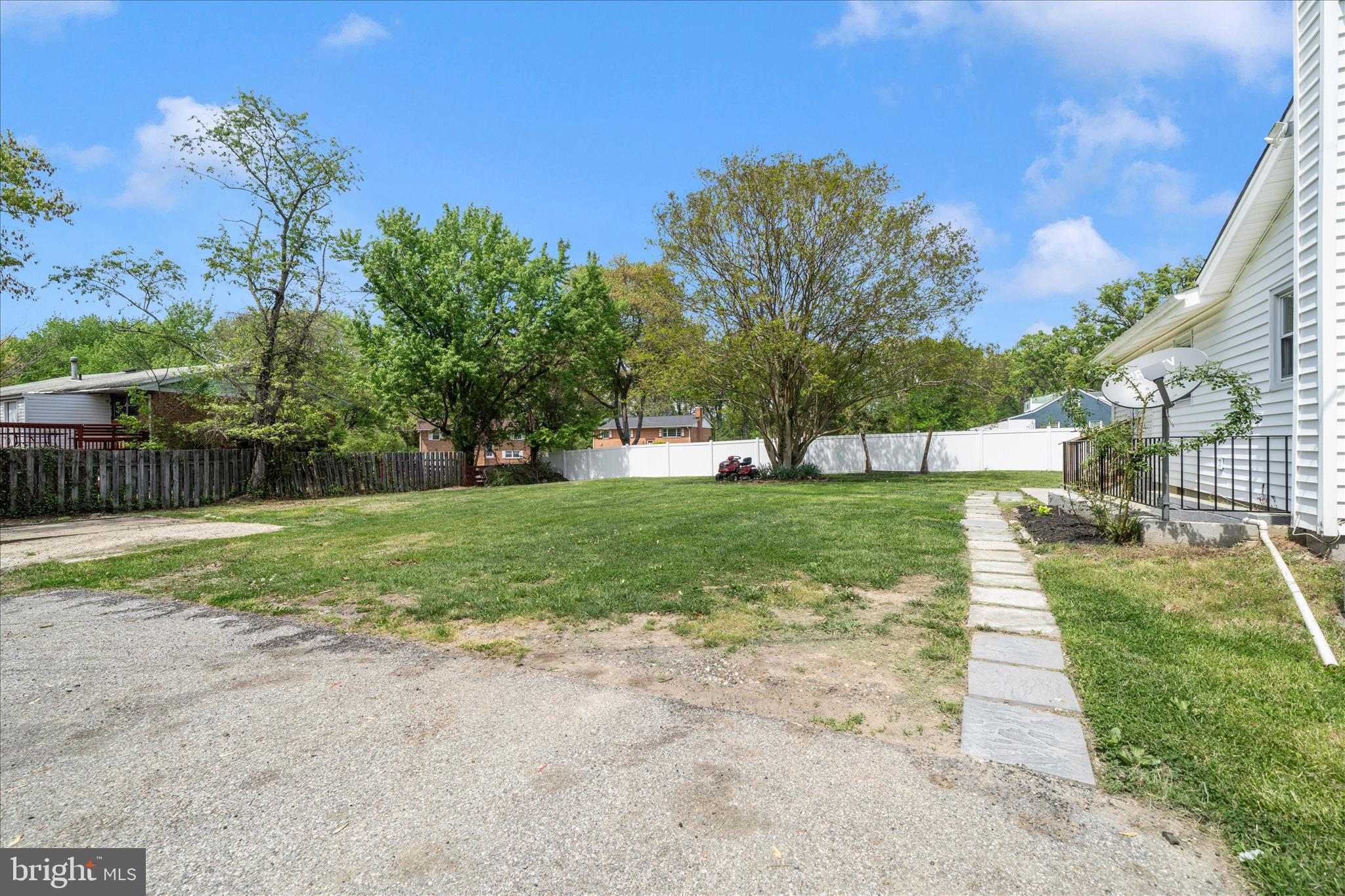 TEMPLE HILLS - Residential