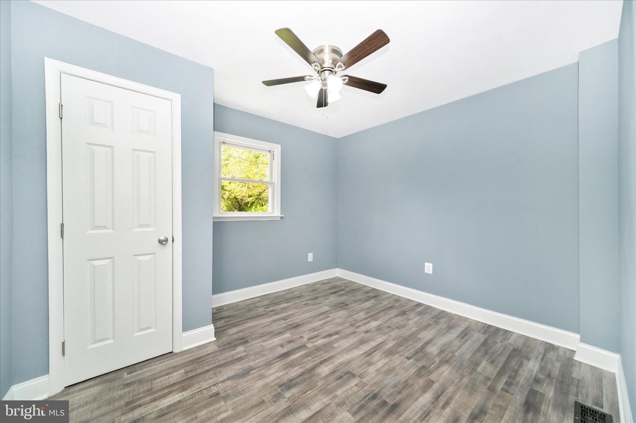 TEMPLE HILLS - Residential