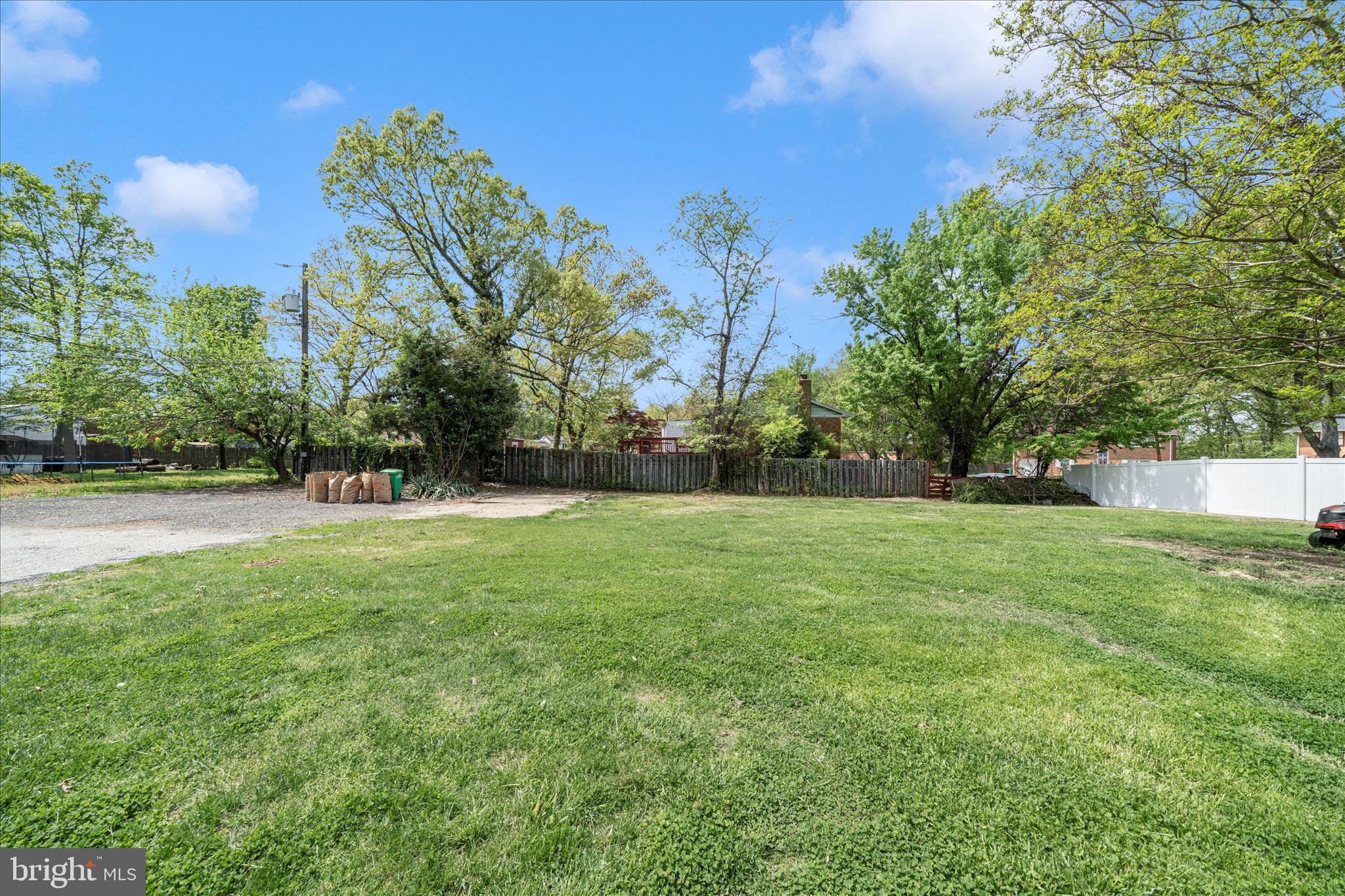 TEMPLE HILLS - Residential