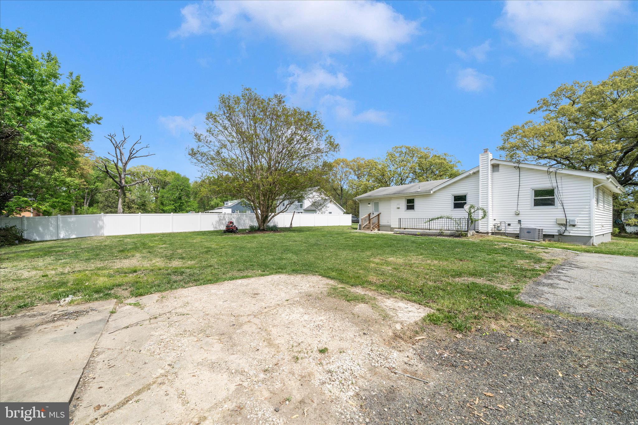 TEMPLE HILLS - Residential