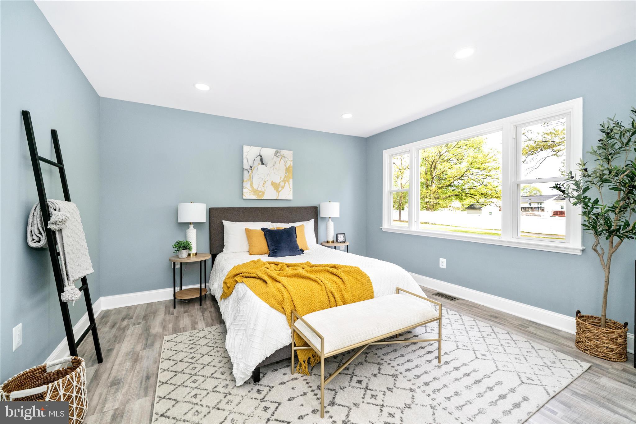 TEMPLE HILLS - Residential