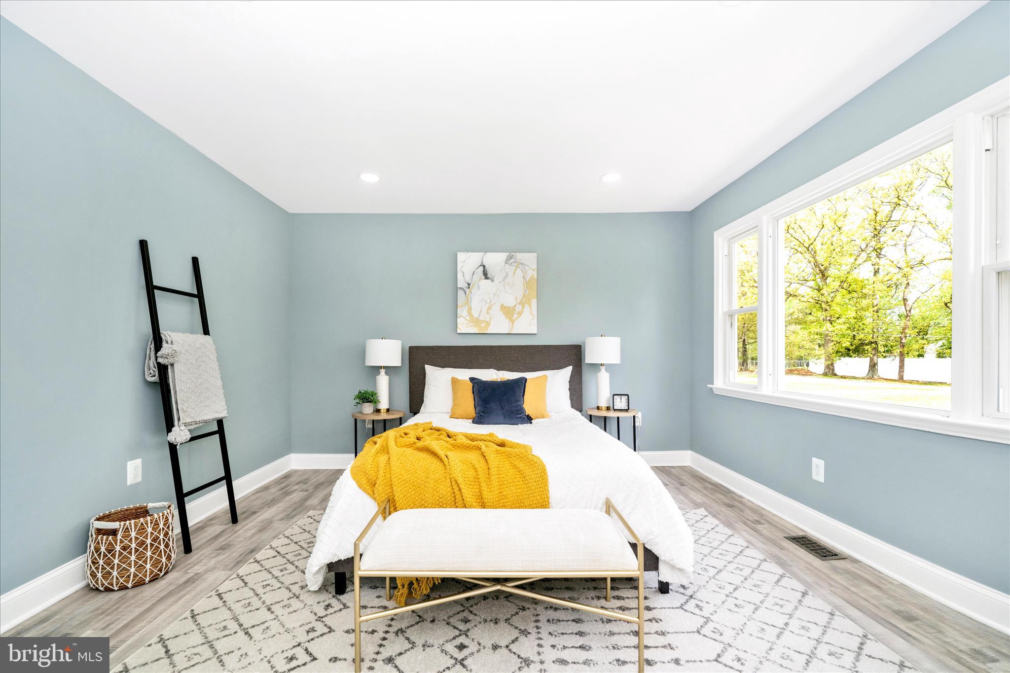 TEMPLE HILLS - Residential