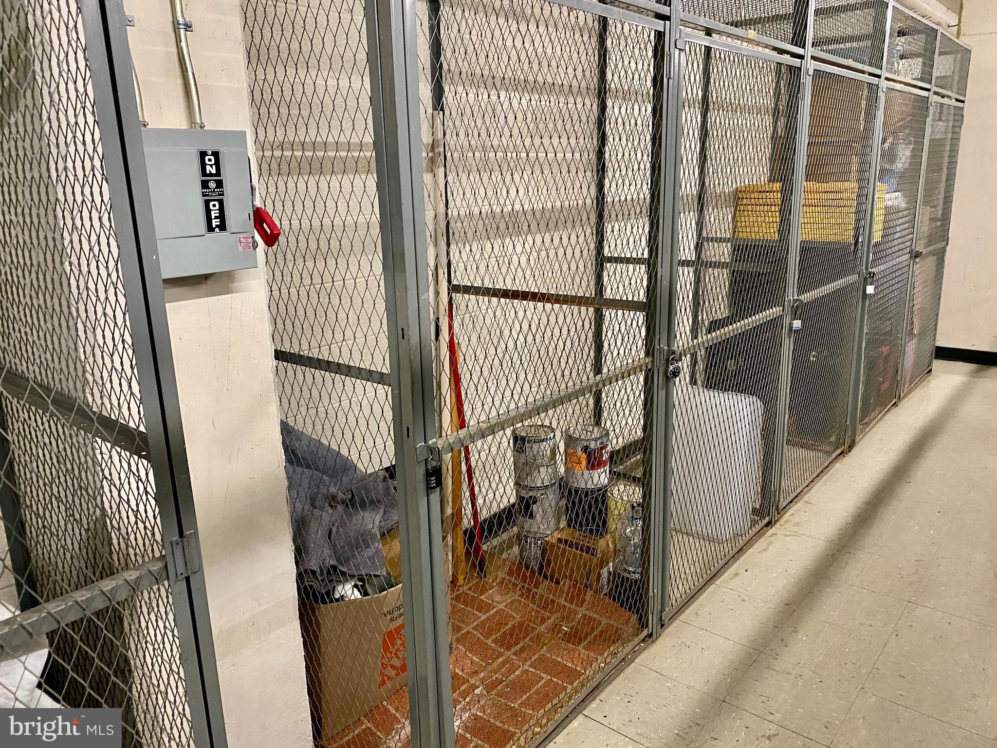 SKYLINE HOUSE - Residential Lease