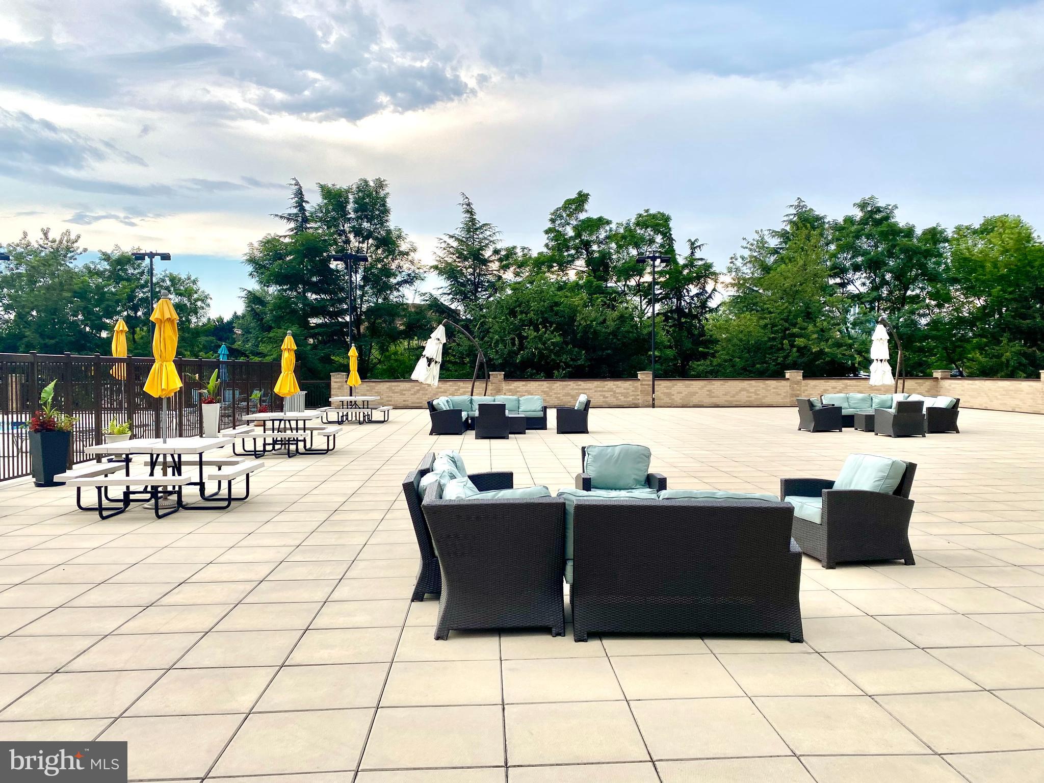 SKYLINE HOUSE - Residential Lease