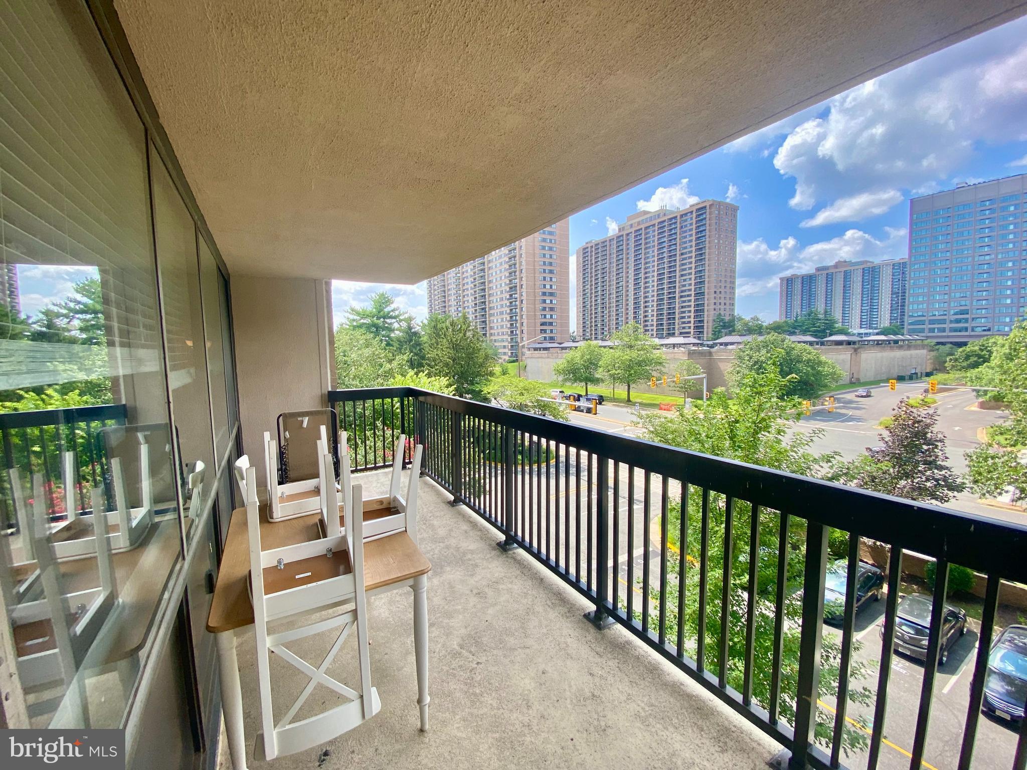 SKYLINE HOUSE - Residential Lease