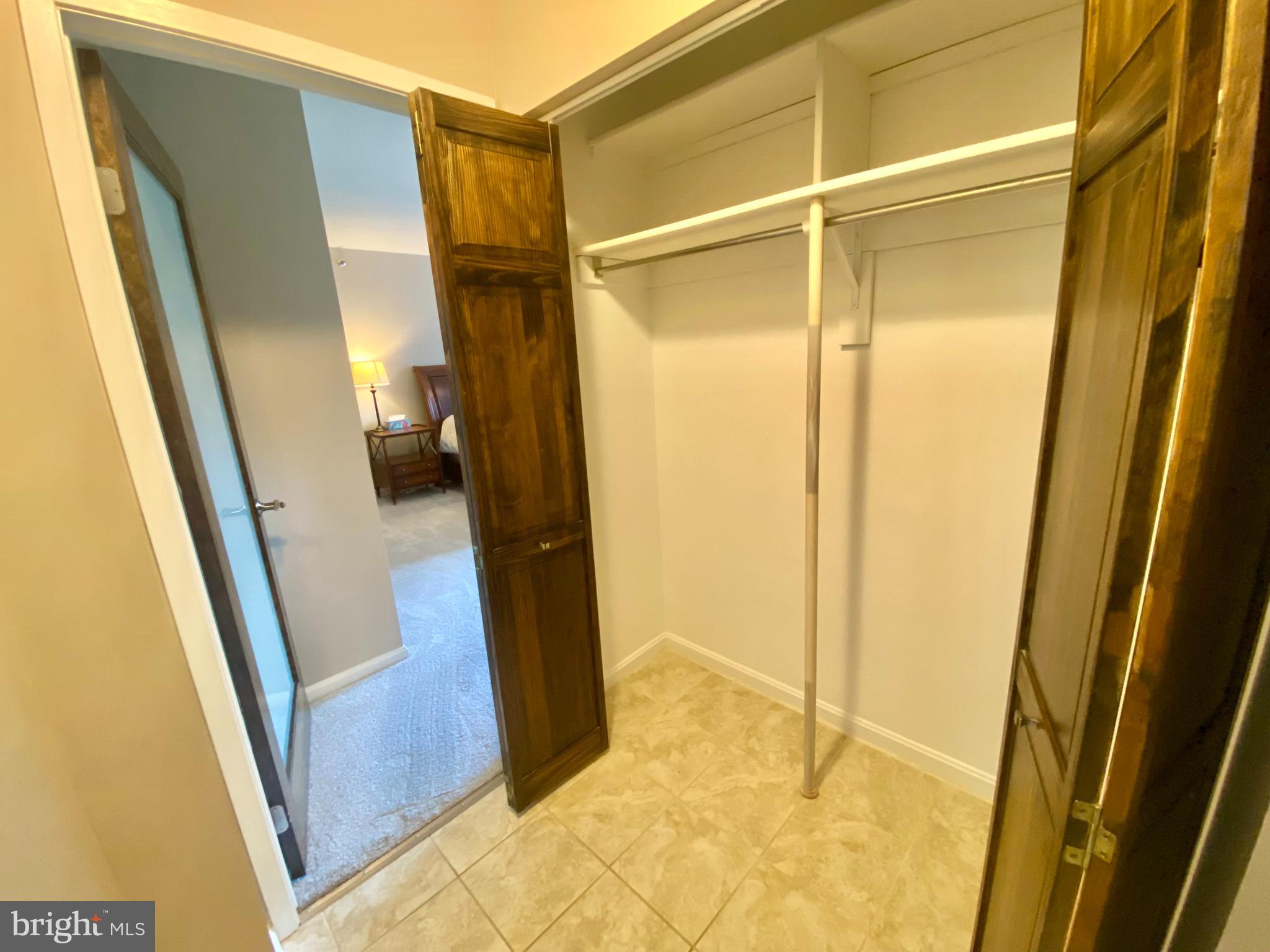 SKYLINE HOUSE - Residential Lease