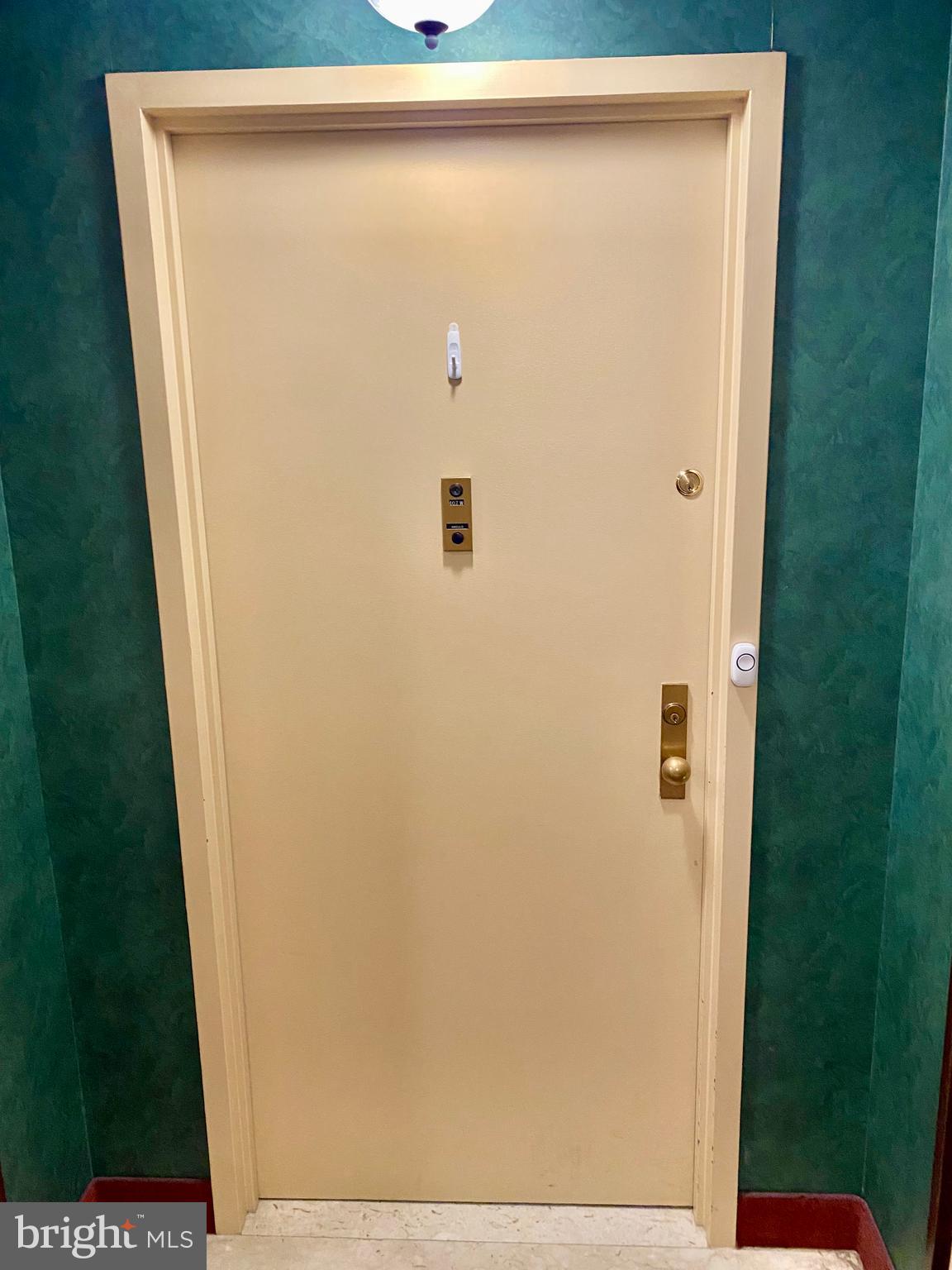 SKYLINE HOUSE - Residential Lease