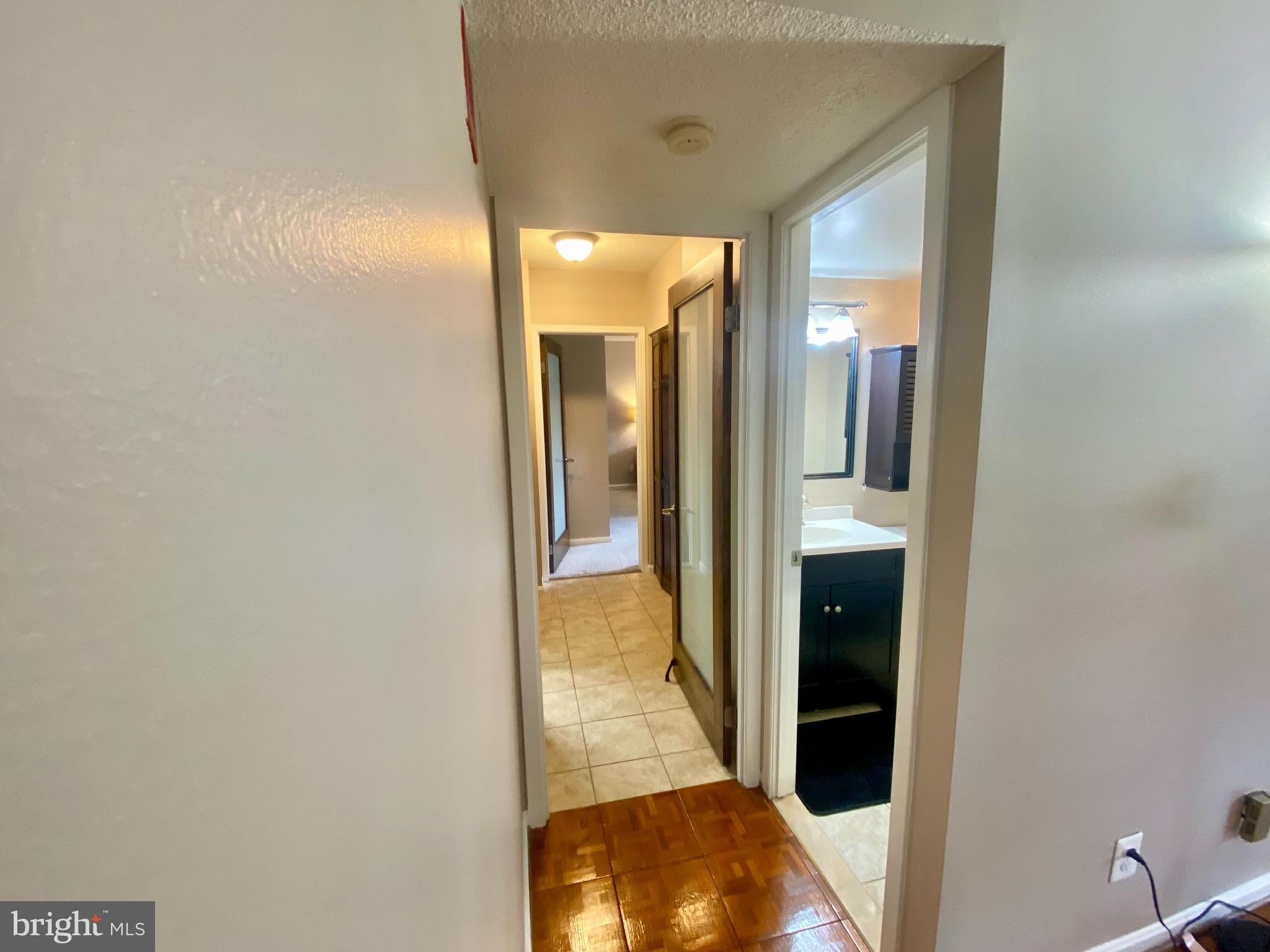 SKYLINE HOUSE - Residential Lease