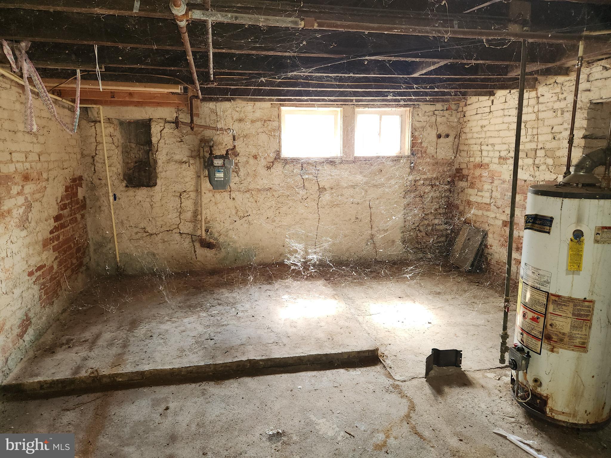 SANDTOWN-WINCHESTER - Residential