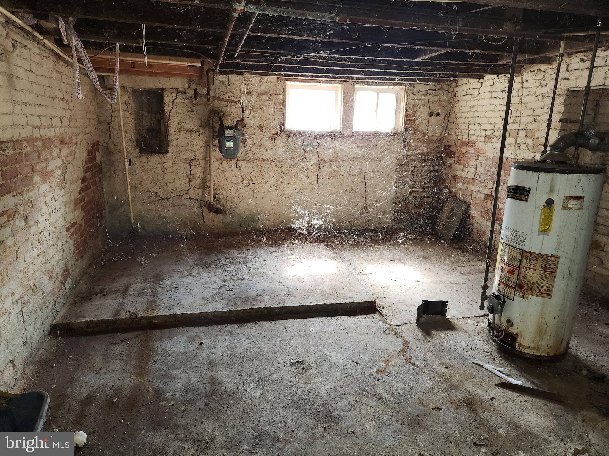 SANDTOWN-WINCHESTER - Residential