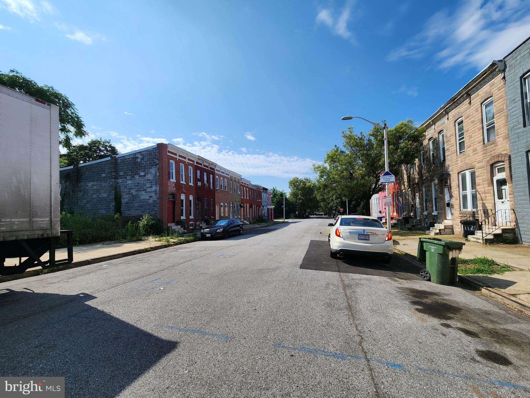 SANDTOWN-WINCHESTER - Residential