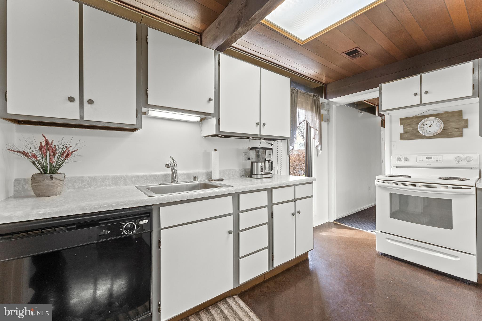 OAK RIDGE ESTATES - Residential