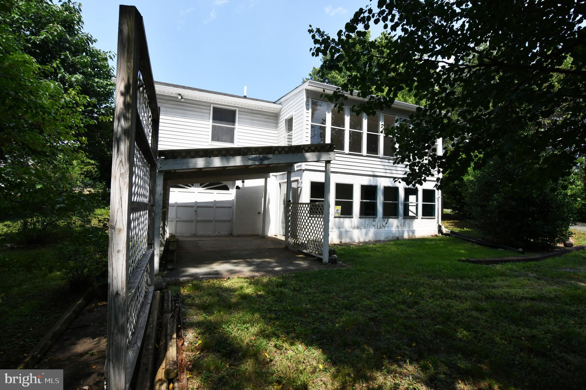 2111 SHAWN DRIVE