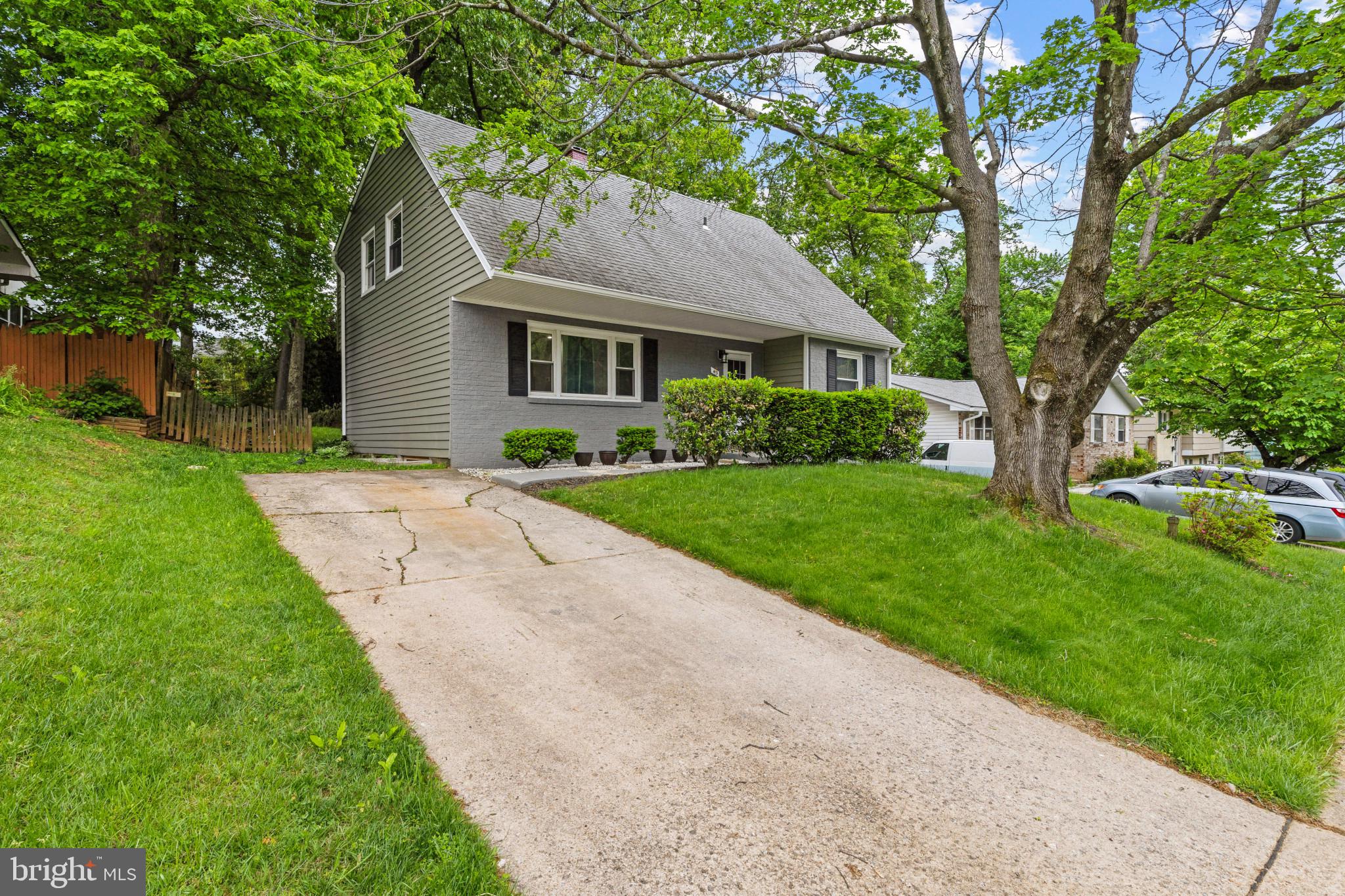 WESTBURY - Residential
