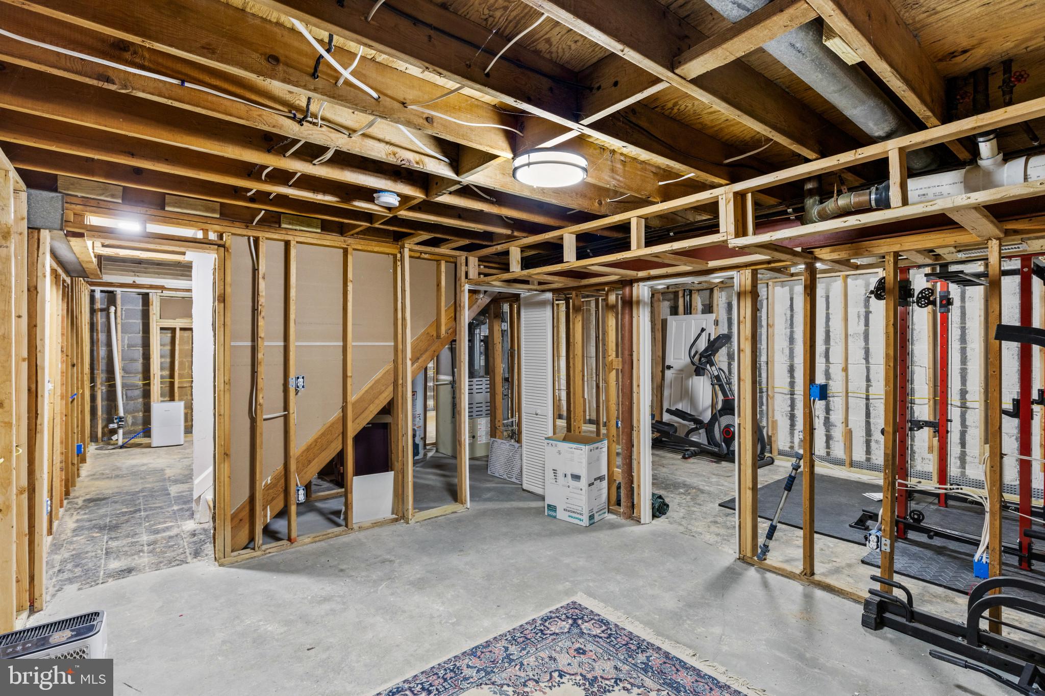 WESTBURY - Residential