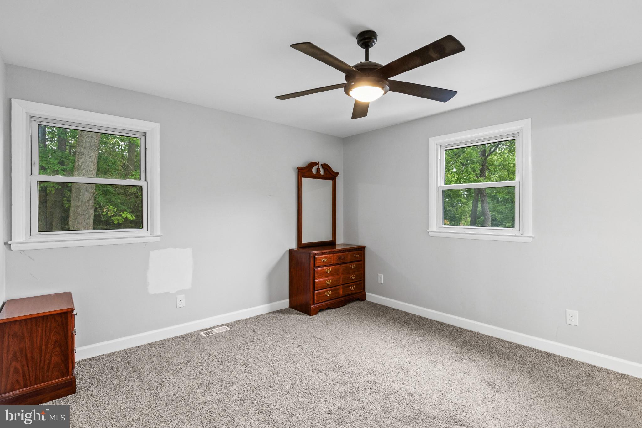 WESTBURY - Residential