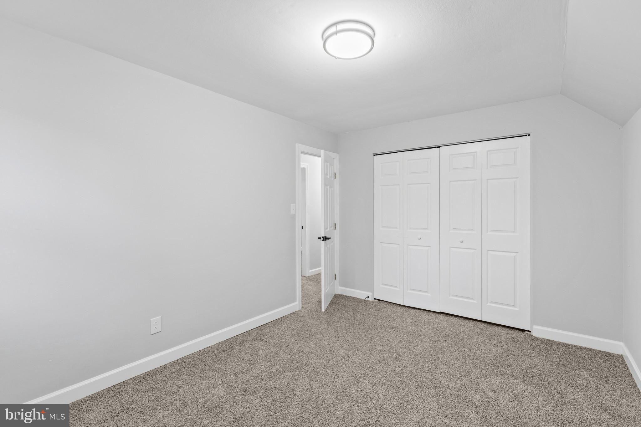 WESTBURY - Residential