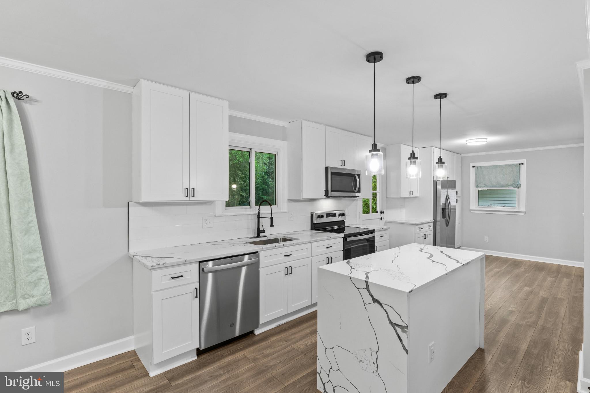 WESTBURY - Residential
