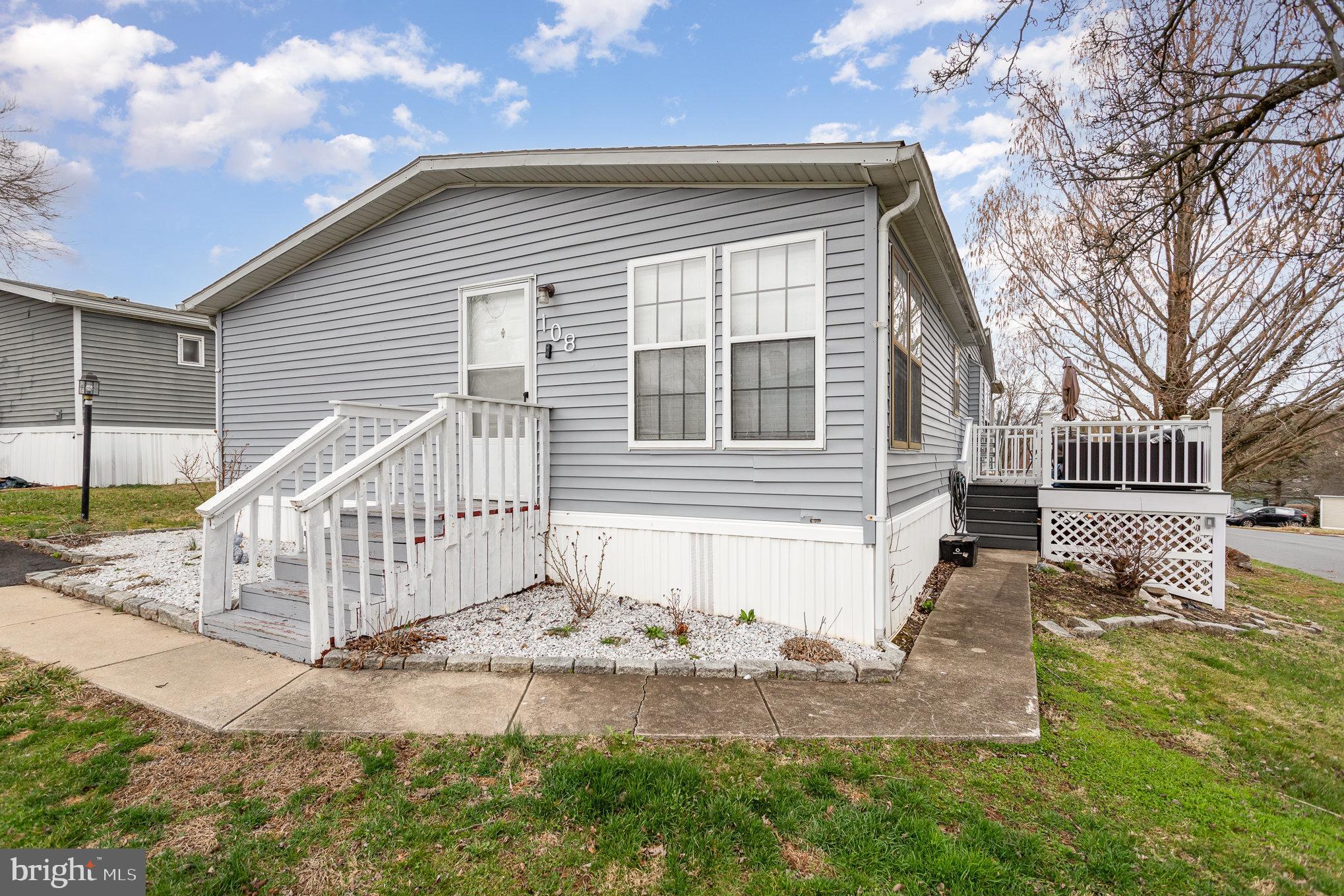 108 COTTONTAIL COURT