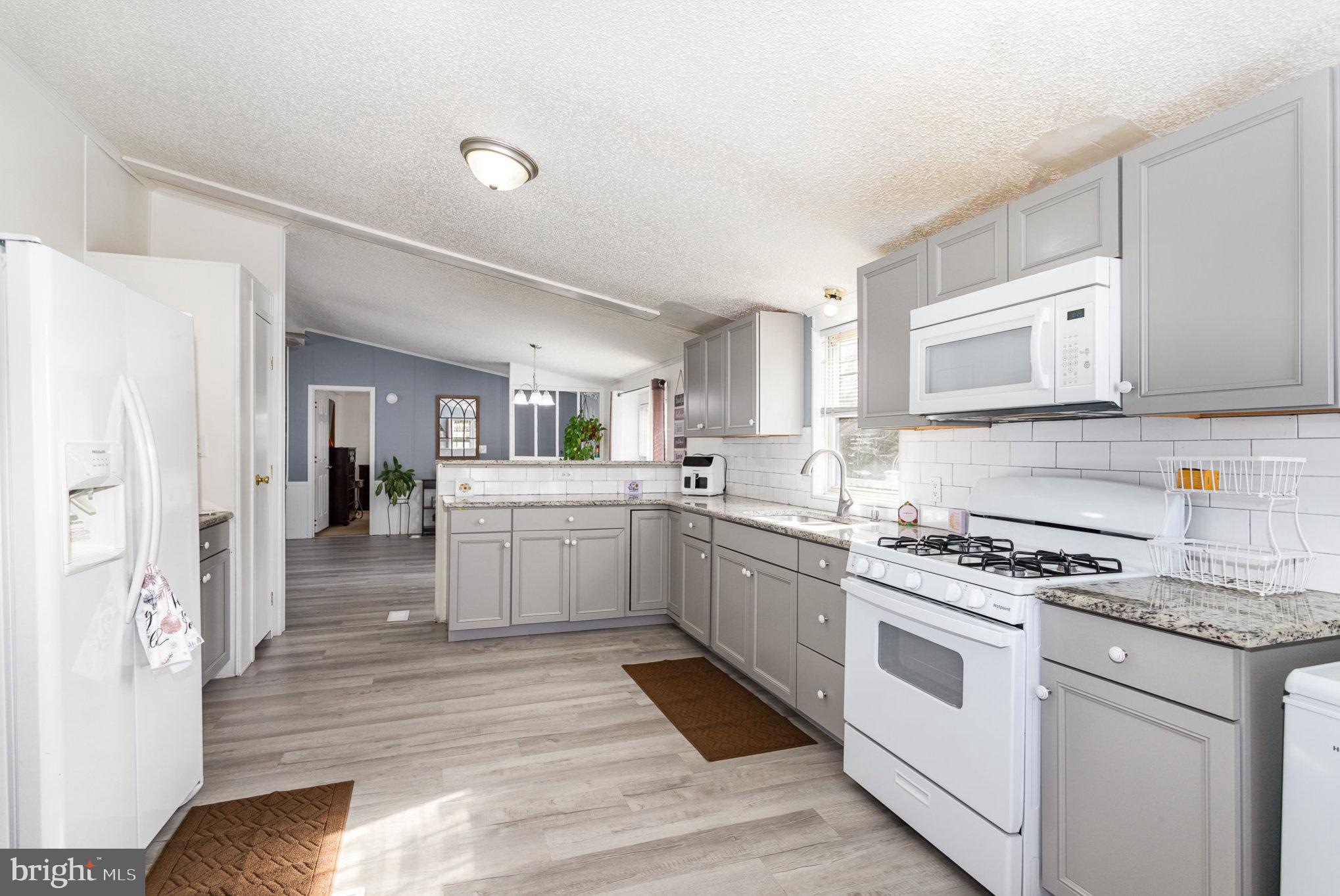 PHEASANT RIDGE MHP - Residential