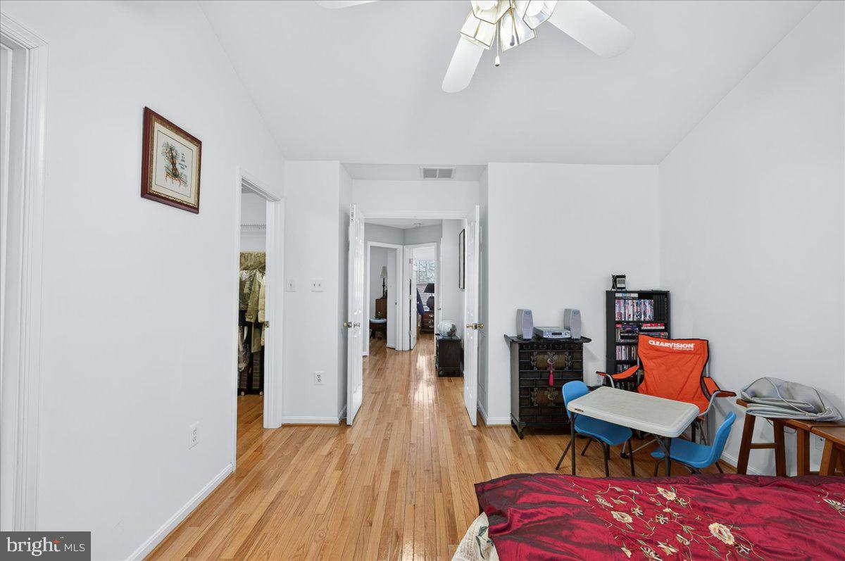 CENTRE RIDGE LAND BAY - Residential