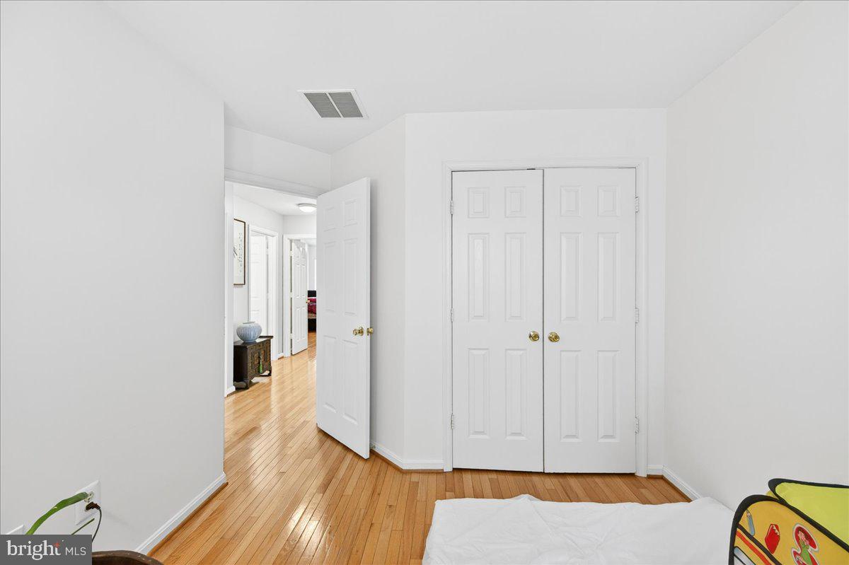 CENTRE RIDGE LAND BAY - Residential