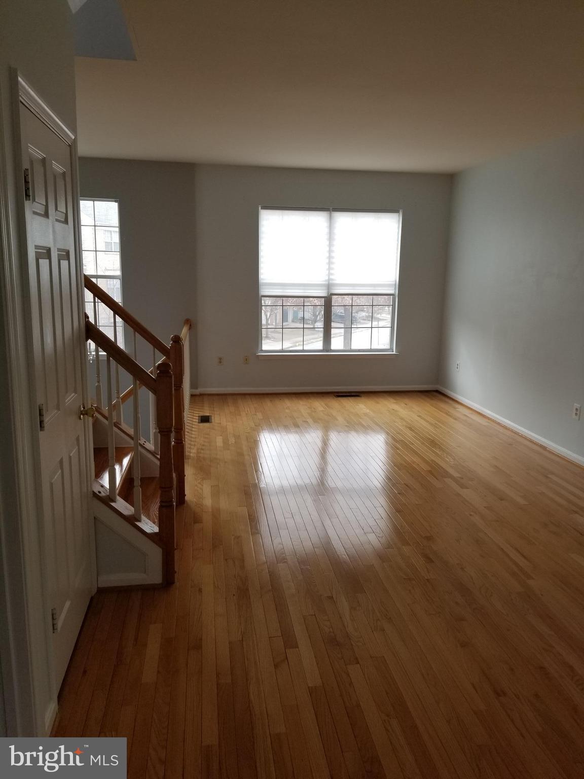 CENTRE RIDGE LAND BAY - Residential