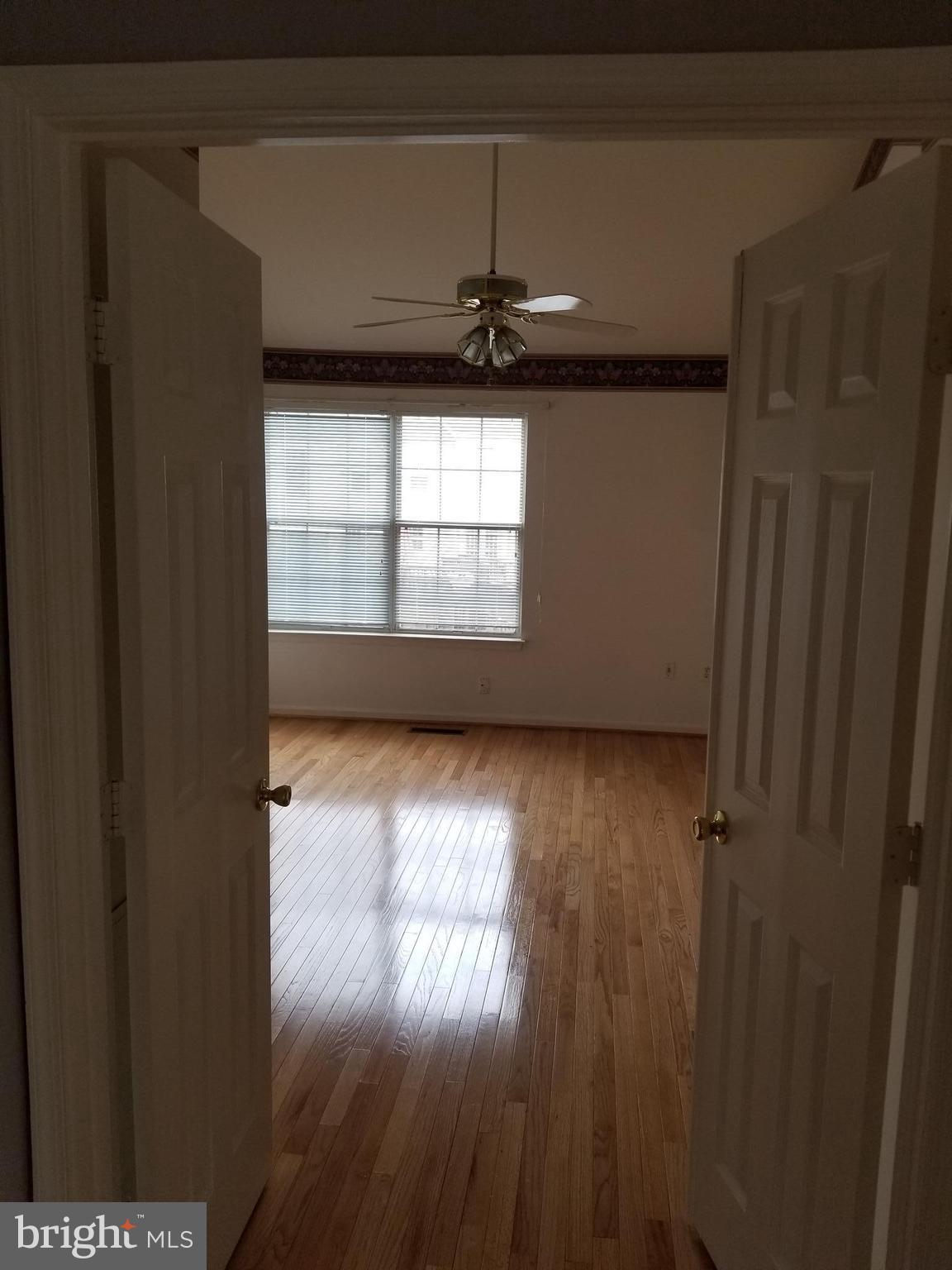 CENTRE RIDGE LAND BAY - Residential