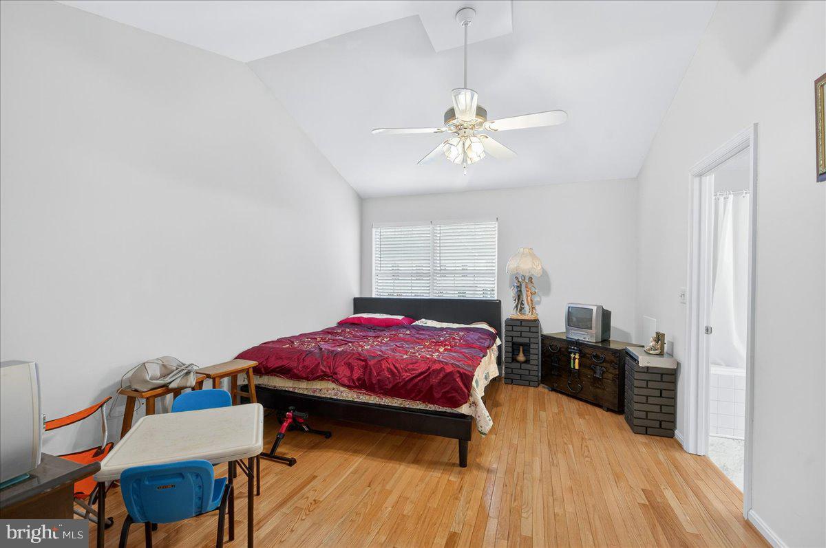 CENTRE RIDGE LAND BAY - Residential