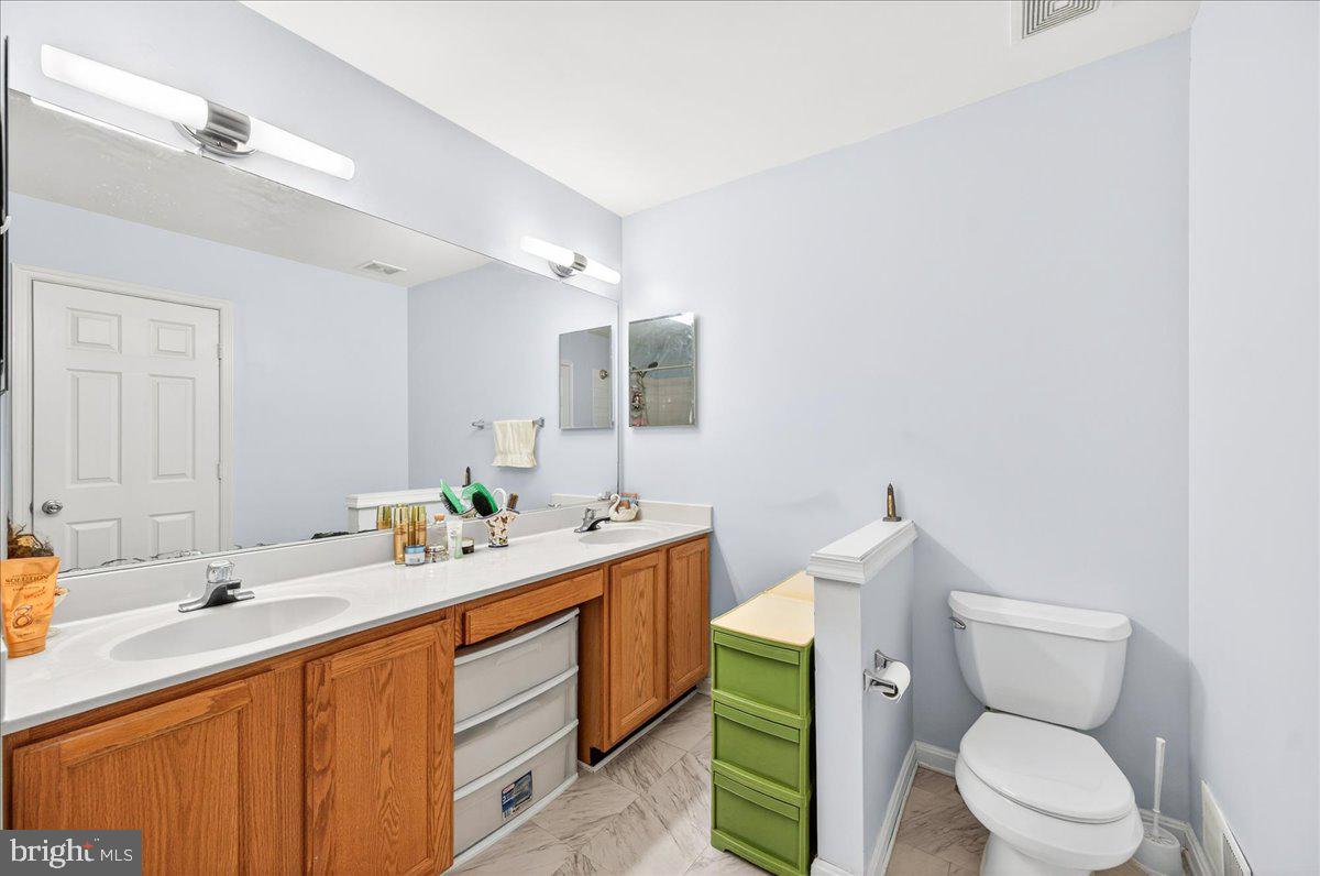 CENTRE RIDGE LAND BAY - Residential