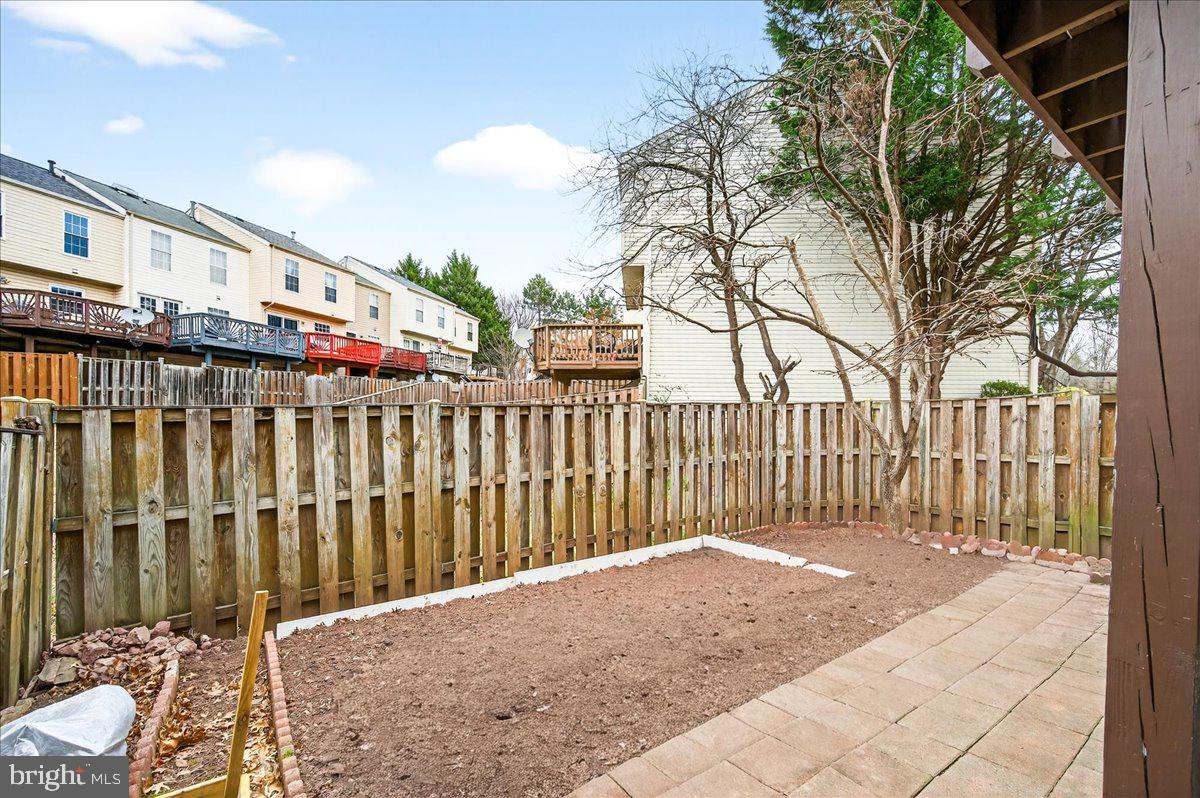 CENTRE RIDGE LAND BAY - Residential