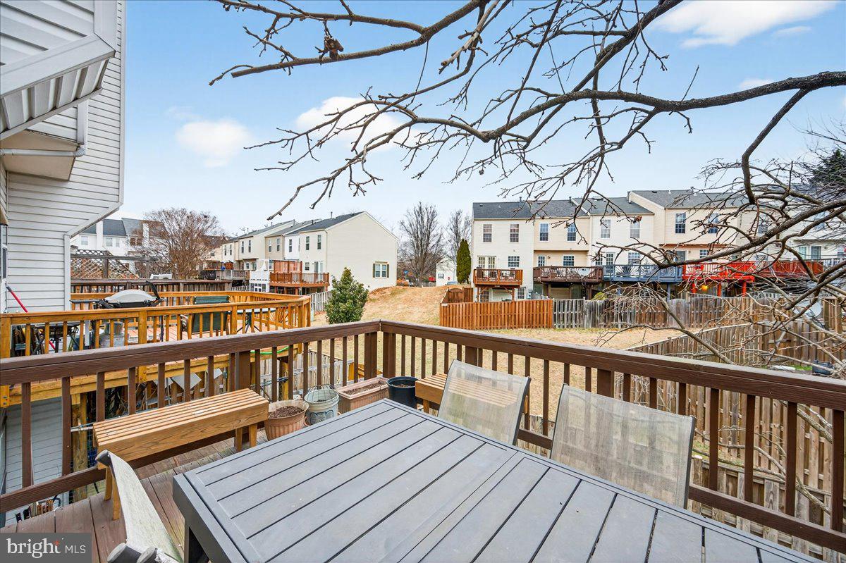 CENTRE RIDGE LAND BAY - Residential