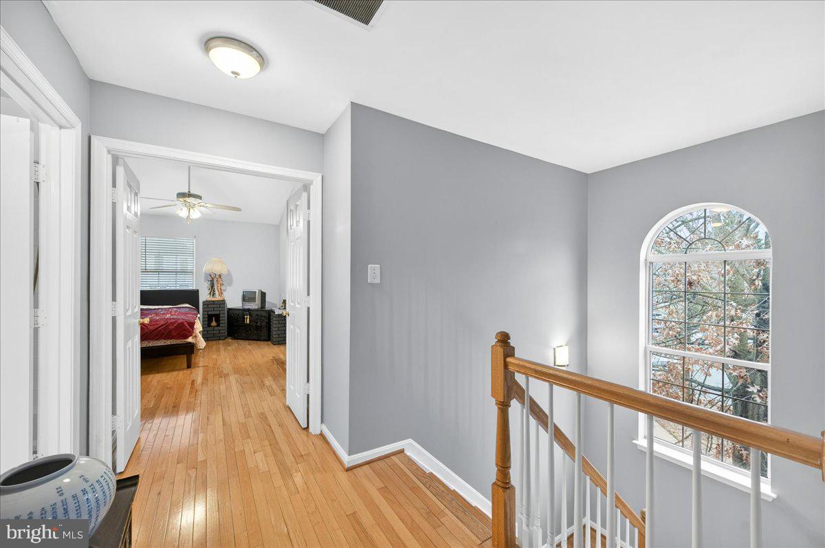 CENTRE RIDGE LAND BAY - Residential