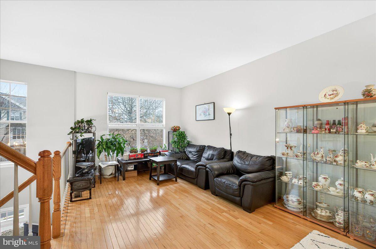 CENTRE RIDGE LAND BAY - Residential