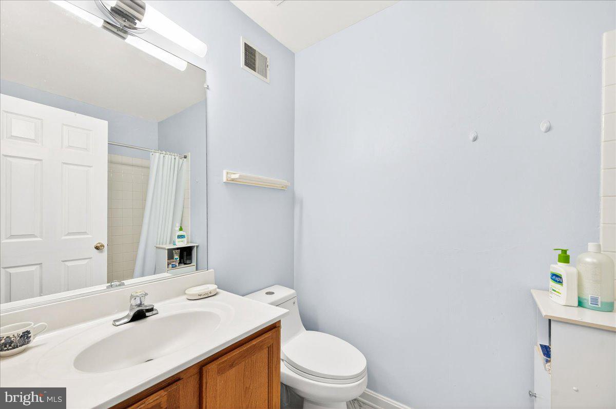 CENTRE RIDGE LAND BAY - Residential