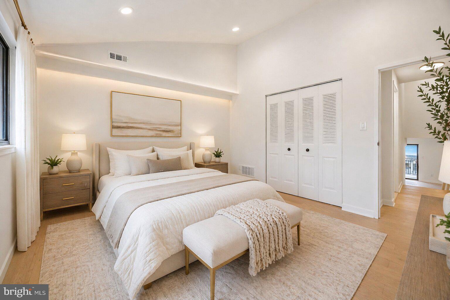 30 N WATERLOO ROAD 6