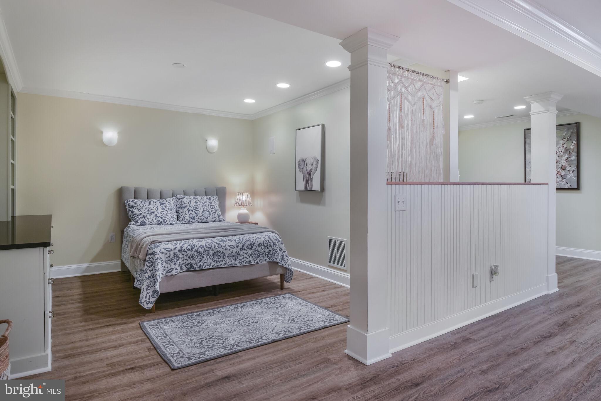 WINDSOR HILLS - Residential