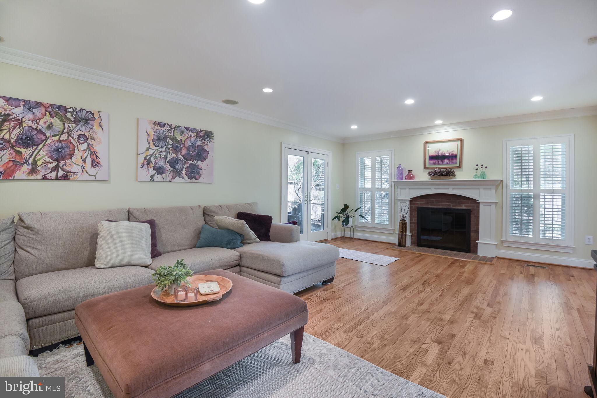 WINDSOR HILLS - Residential