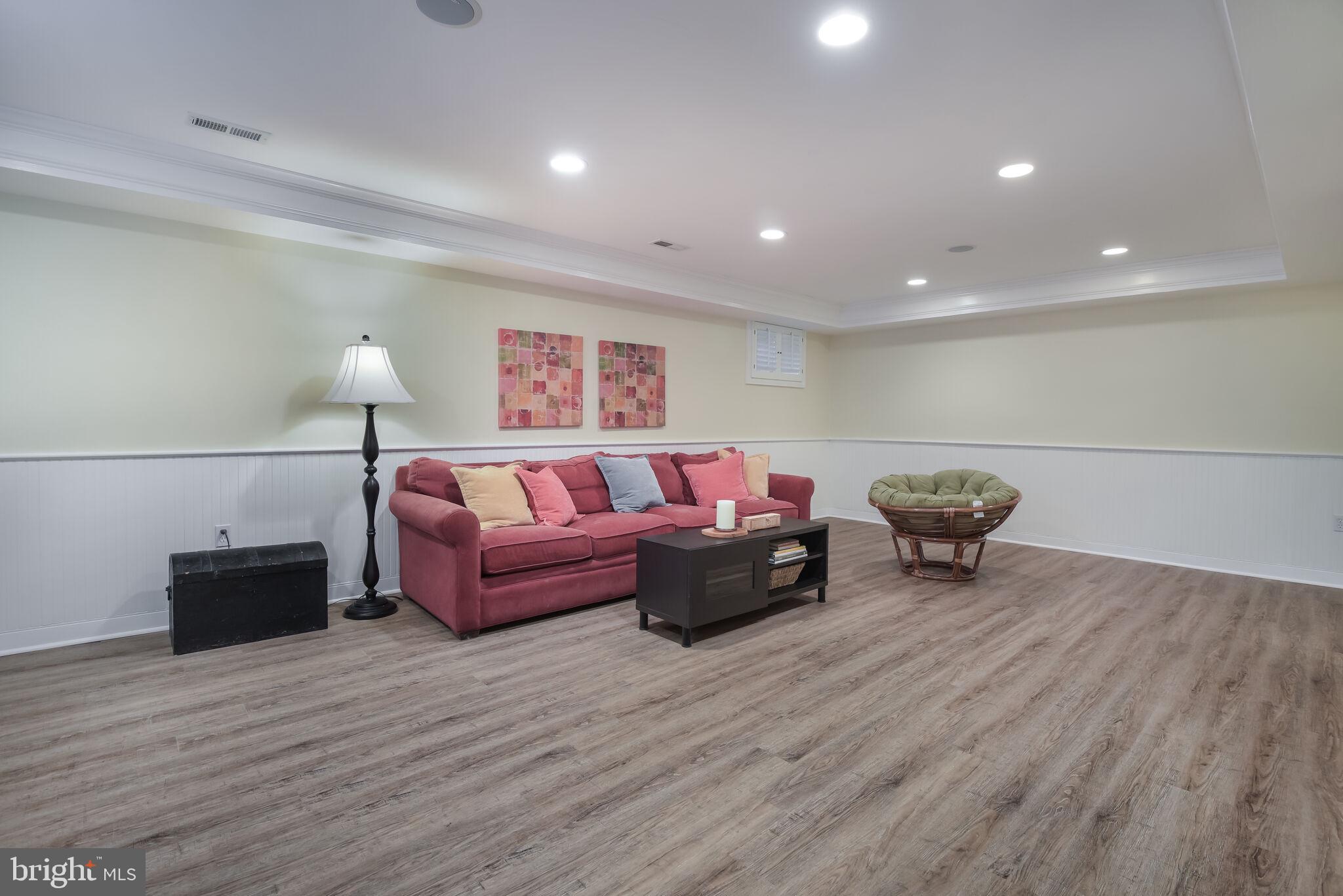 WINDSOR HILLS - Residential