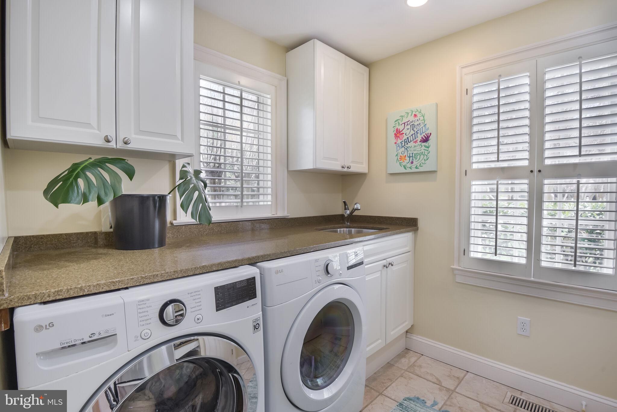 WINDSOR HILLS - Residential