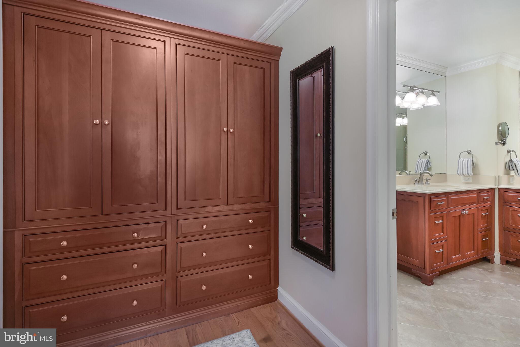 WINDSOR HILLS - Residential