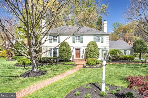 Photo of 10601 Gainsborough Road, POTOMAC, MD 20854 (MLS # MDMC2173702)