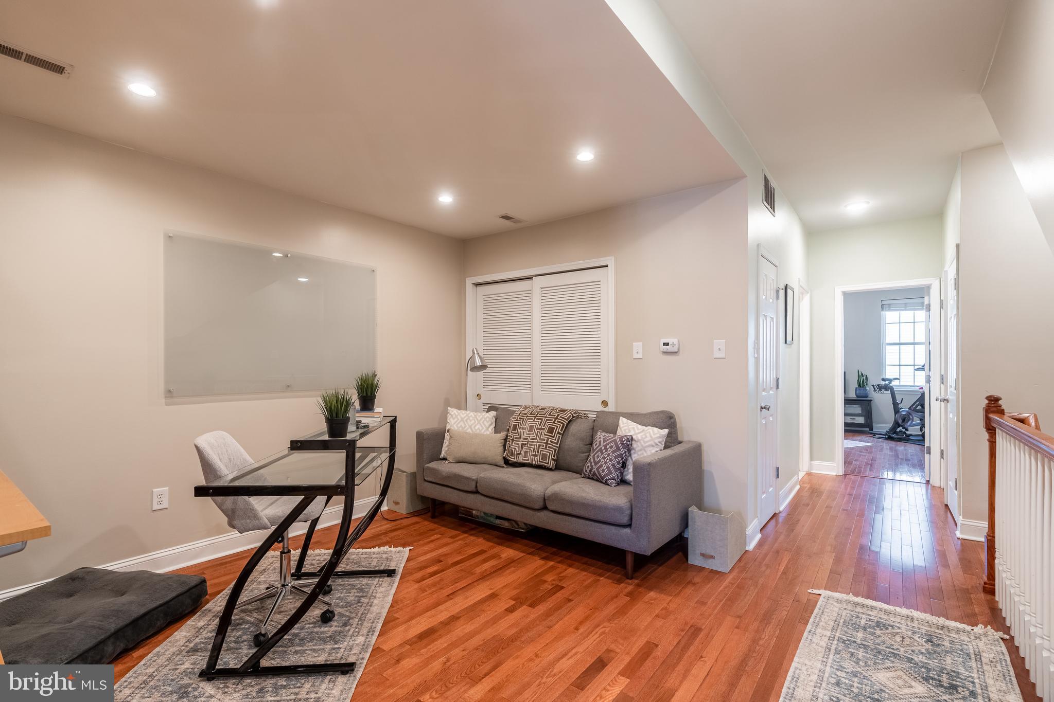 GRADUATE HOSPITAL - Residential