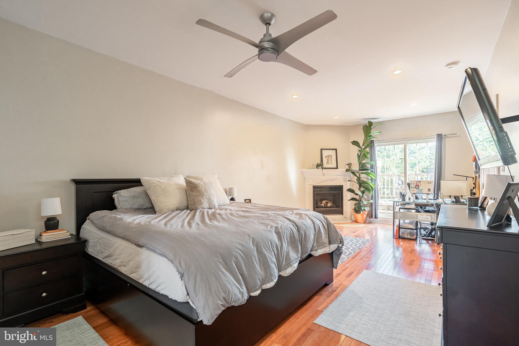 GRADUATE HOSPITAL - Residential