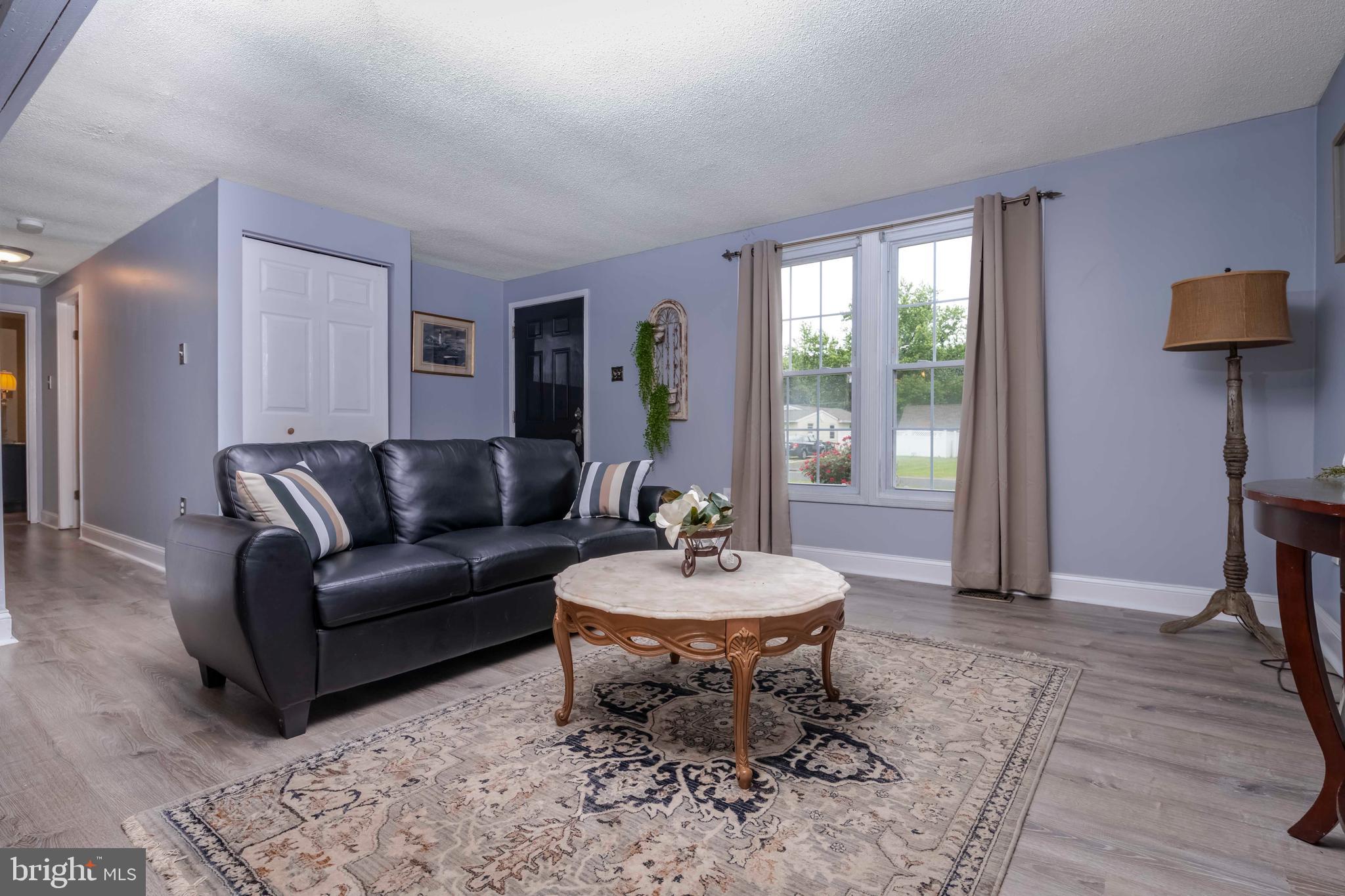 CRESTWOOD ACRES - Residential