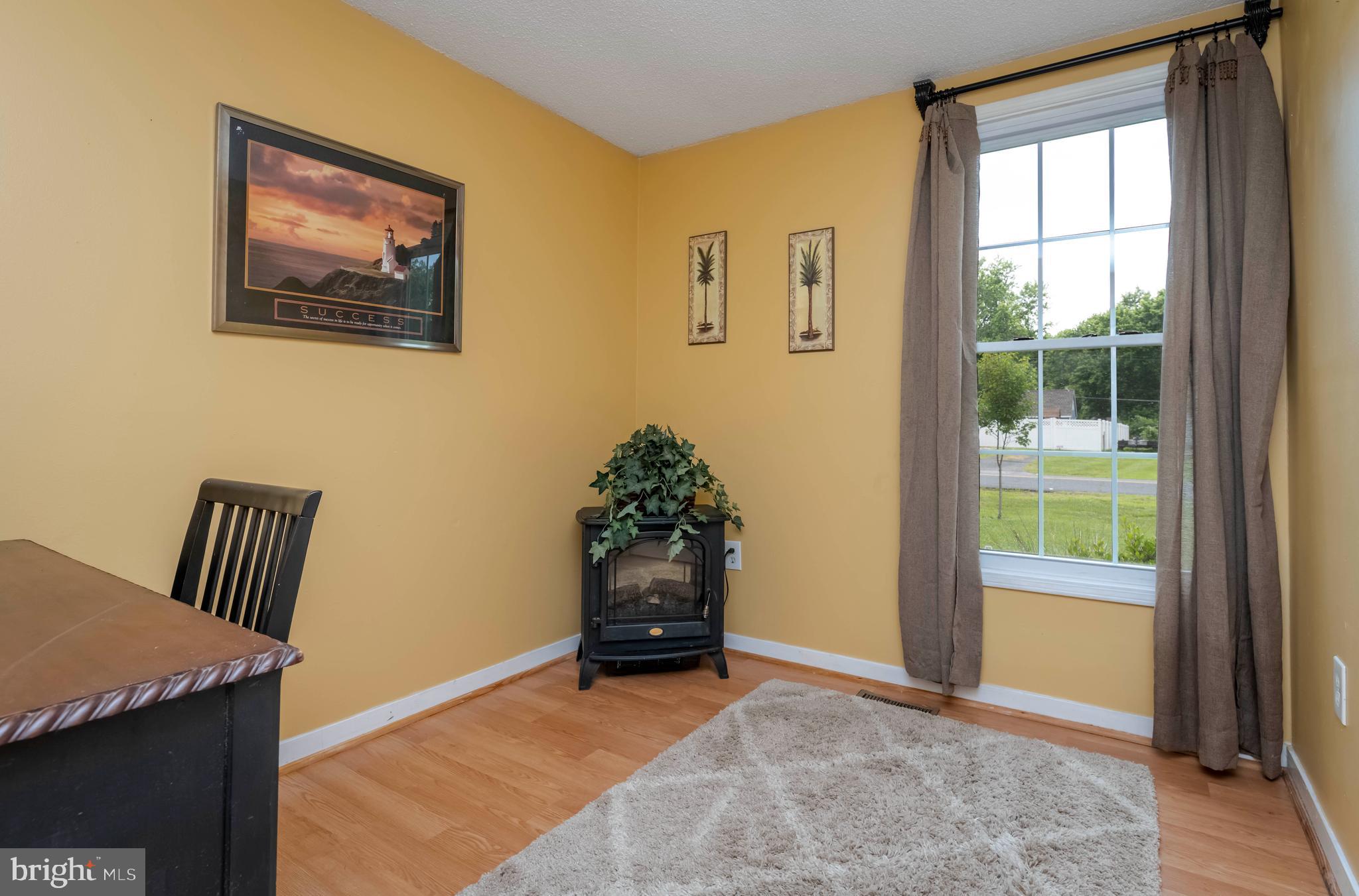 CRESTWOOD ACRES - Residential