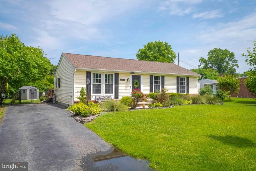 Don't let size fool you. Just in time for summer!  This lovely 3 bedroom, 2 bath rancher has all the features you demand in a  home. One Level Living at it’s best.  Beautiful raised panel kitchen cabinets.  Gleaming granite counters and center island. Luxury Vinyl flooring! 2 year young roof & gutters.  Newer vinyl clad, double hung windows! Large deep level yard with mature landscape. Sunny rear deck.  Adorable "she shed" that was once home to 3 family hens.  Walking distance to Flying Point Park.  Visit the new Tiki Restaurant on the water at Flying Point Marina.  Store your own boat!  So much for so little.  A must own for less than a townhouse! What a bargain.