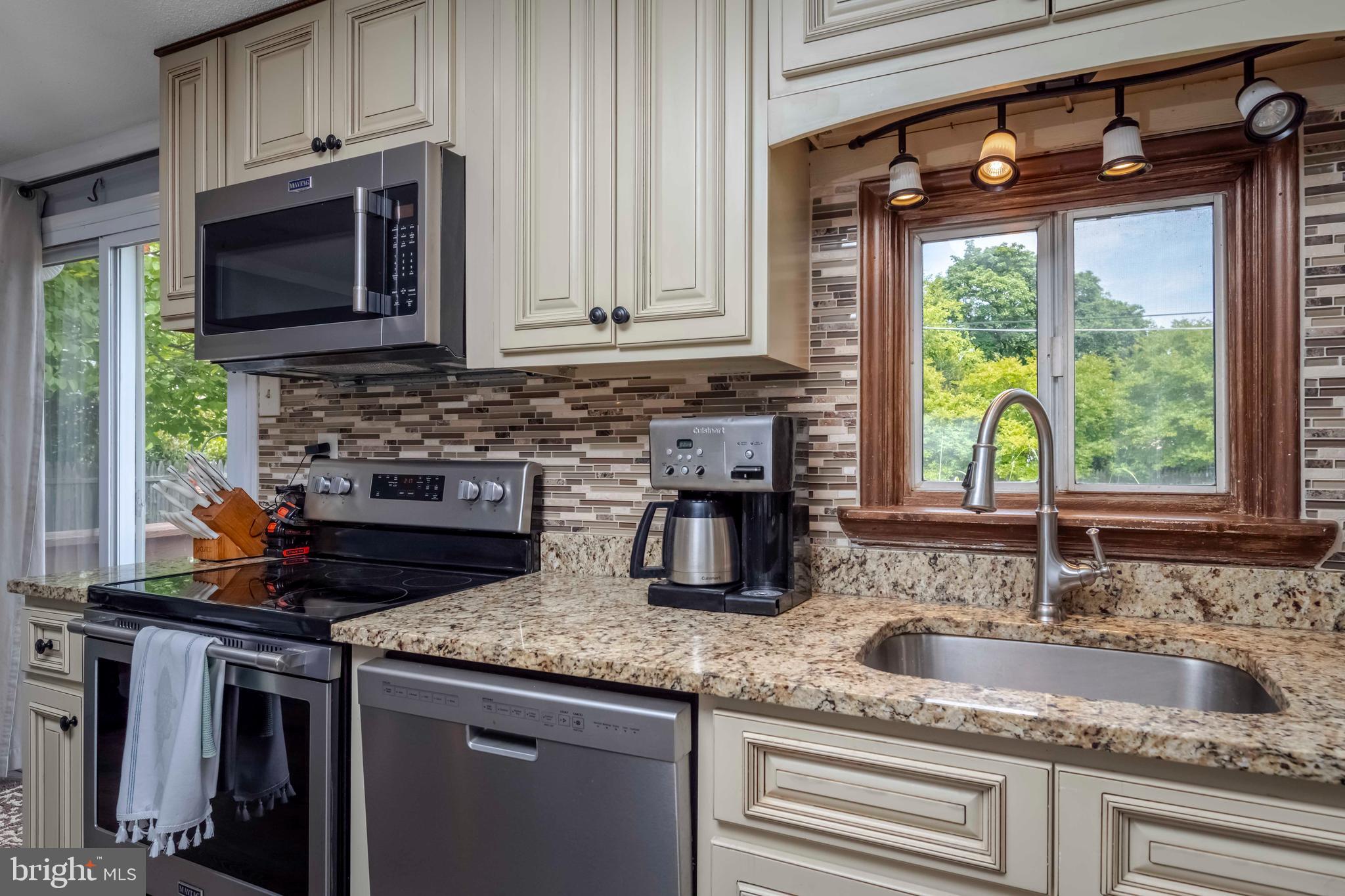 CRESTWOOD ACRES - Residential